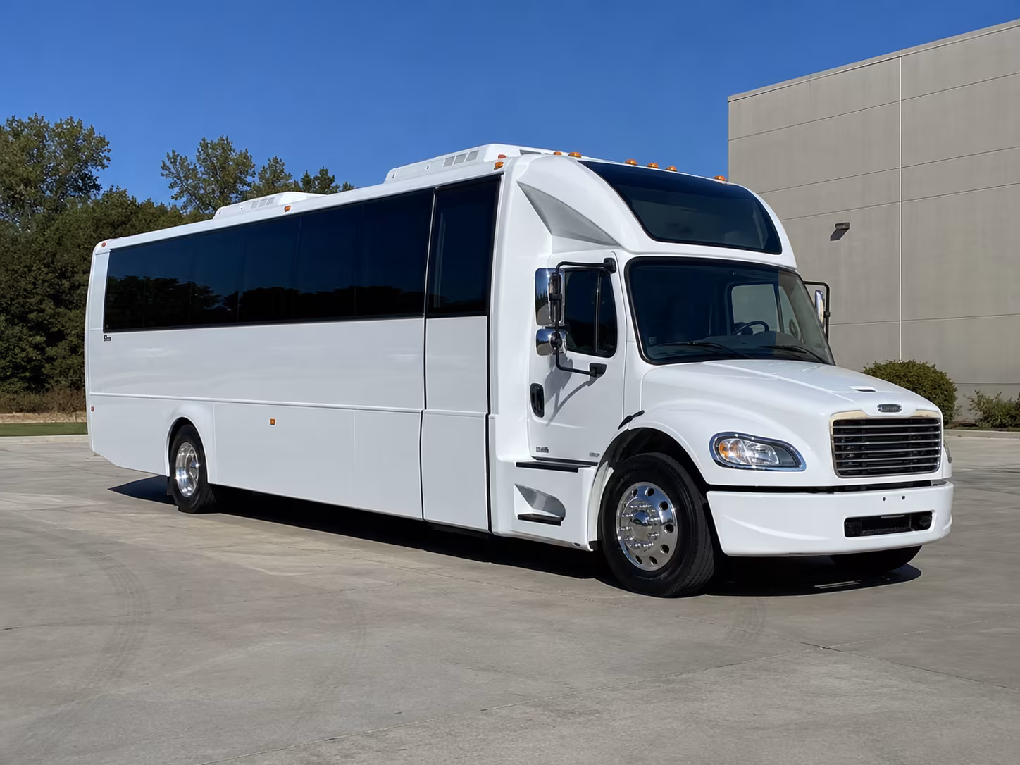 25 Passenger Party Bus
