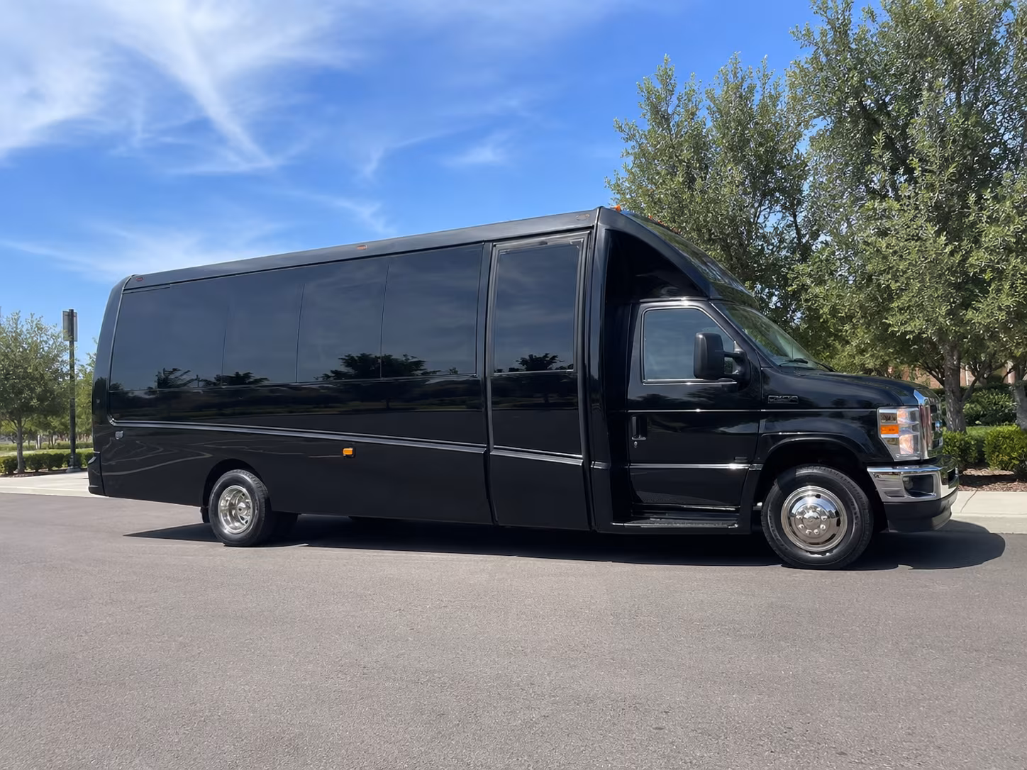 Anaheim Airport Shuttle & Transportation onboard seating