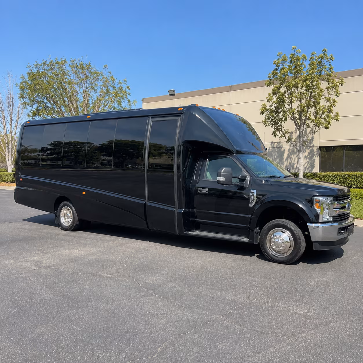 Anaheim Homecoming & Prom Party Bus Rentals