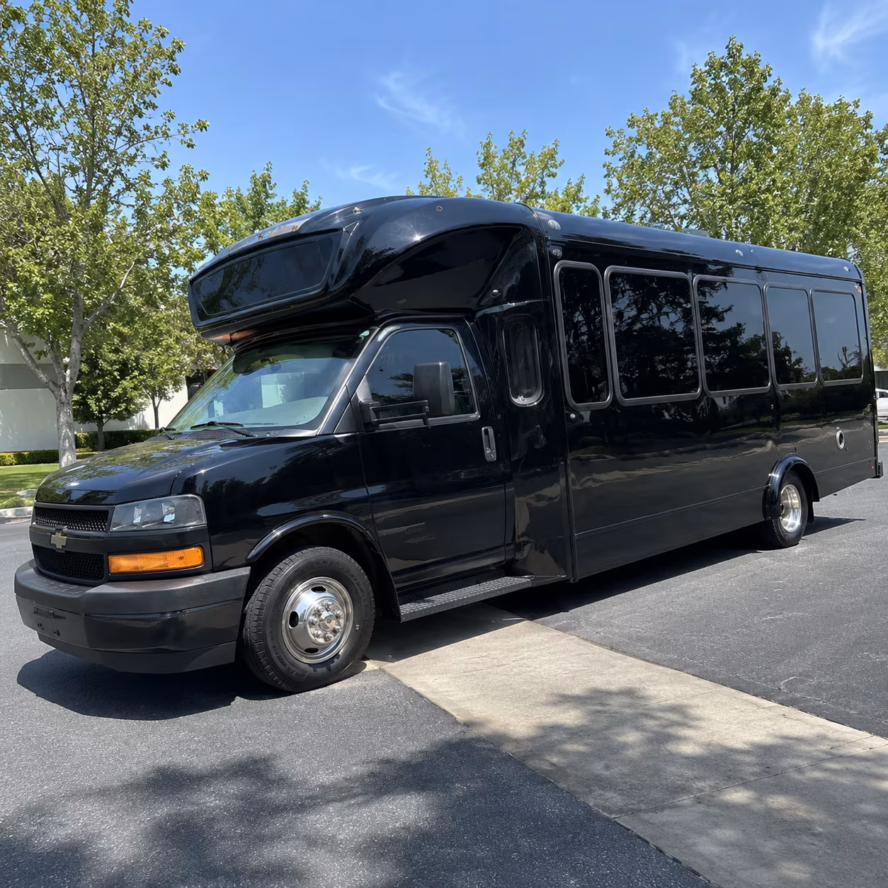 Fullerton Birthday, Sweet 16, & Quinceañera Party Bus Rentals