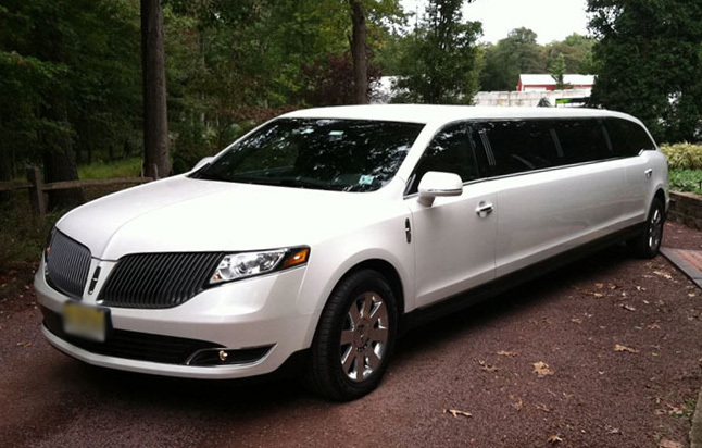 Anaheim White MKT Limo